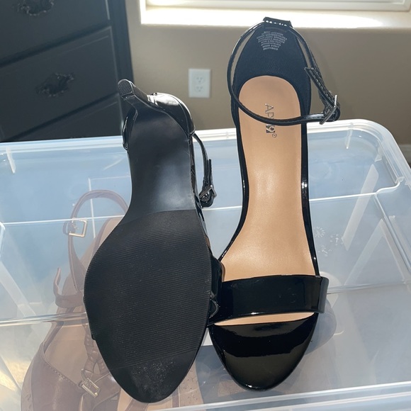 Brand new Apt. 9 strappy black heels - Picture 3 of 3